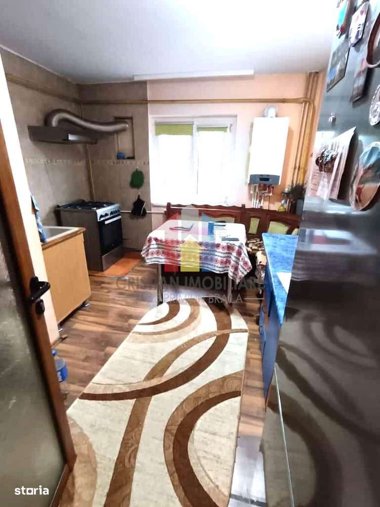 ETAJ 1, ap 3 camere Decomandat ,Buzaului 83mp - Imagine principală: 1/10