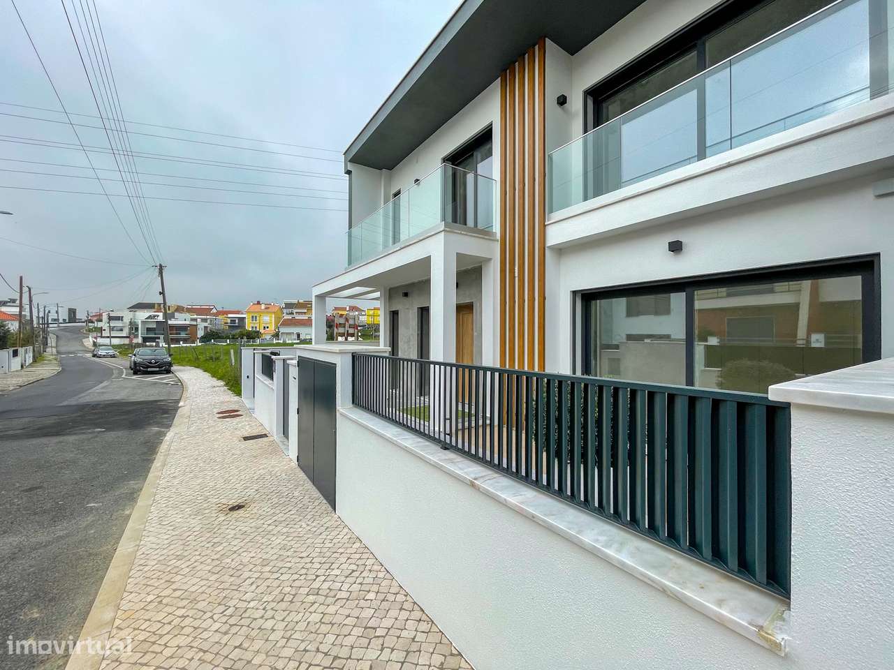 Moradia T4 com Piscina - Santa Iria de Azoia (Bairro da Salvação)-3