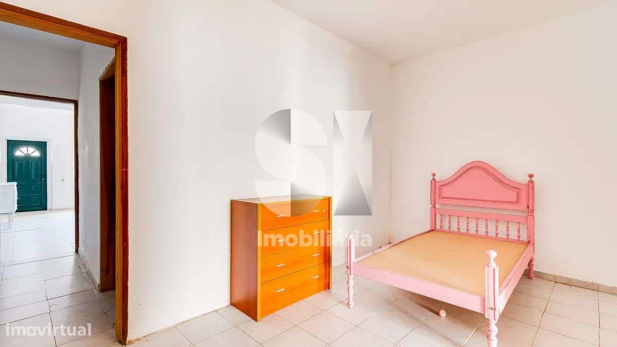 Moradia T5 | boxes para cavalos | Golegã-9