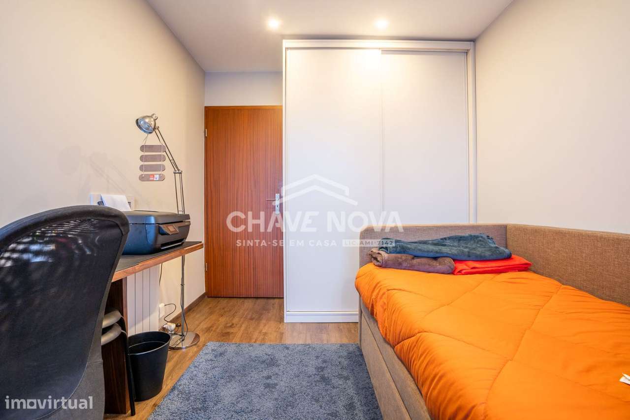 Apartamento T3 Renovado para venda em Lordelo do Ouro, Porto  Zona ...-17