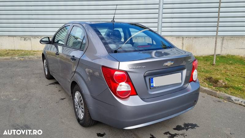 Chevrolet Aveo - 8