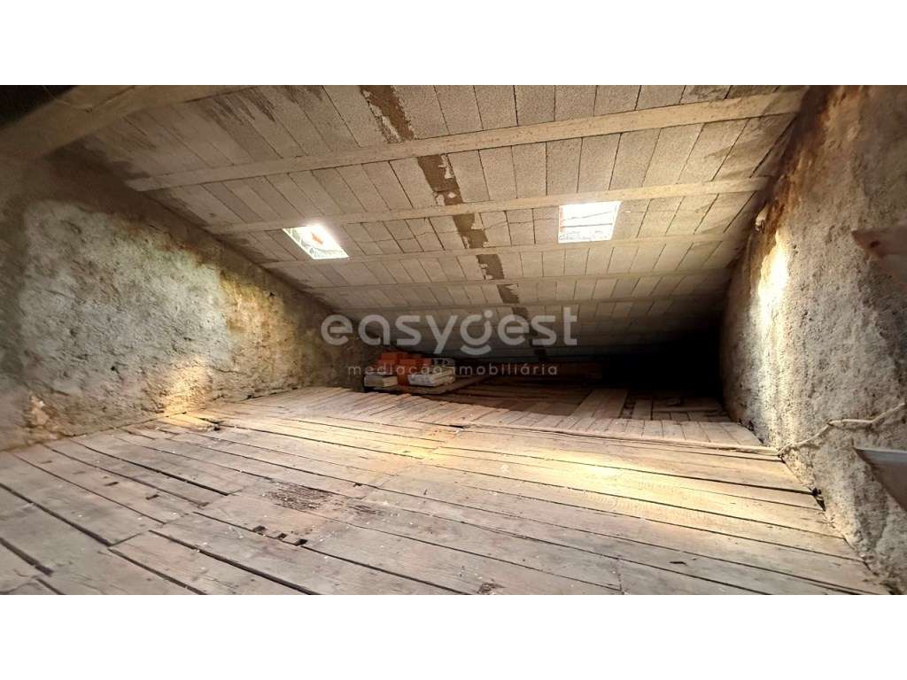 Moradia em zona histórica - Castelo Branco - Grande imagem: 2/24