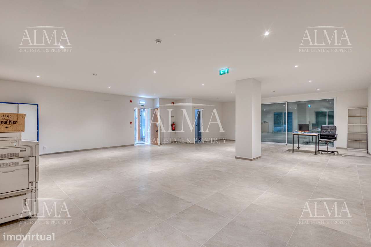 Apartamento T4 novo  na Senhora do Porto-26