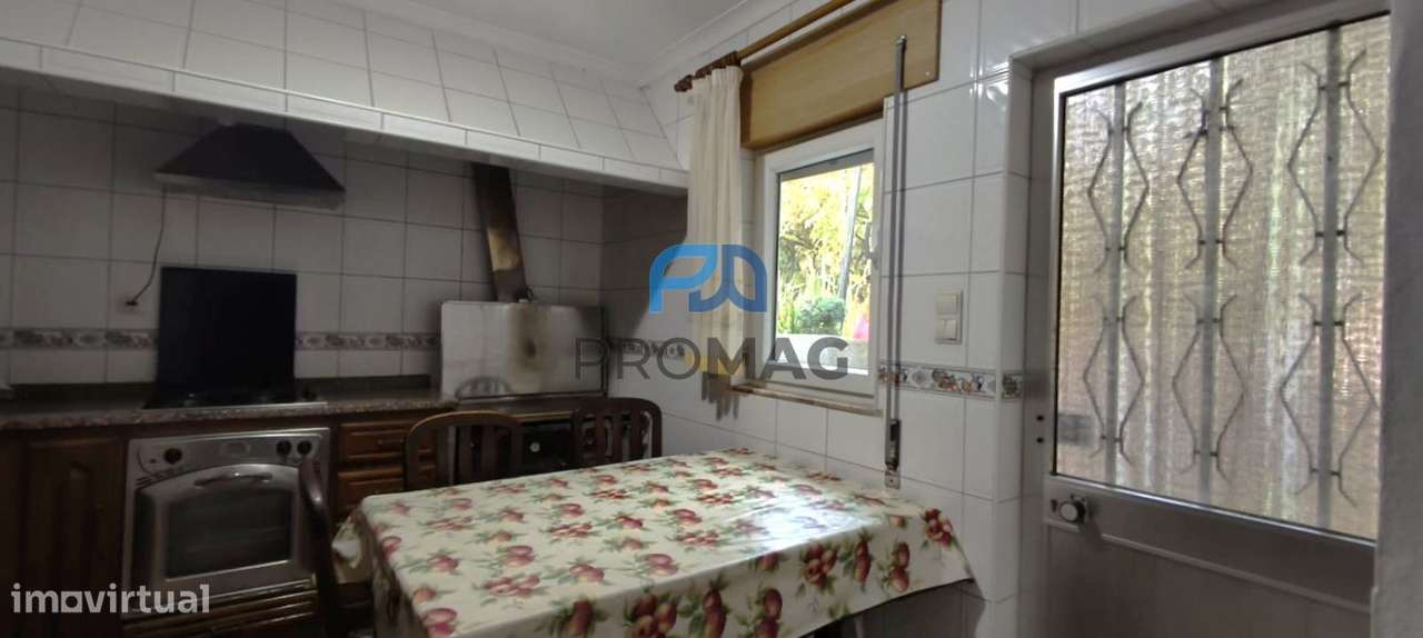 Moradia V3+1 em Anreade (Resende)-22