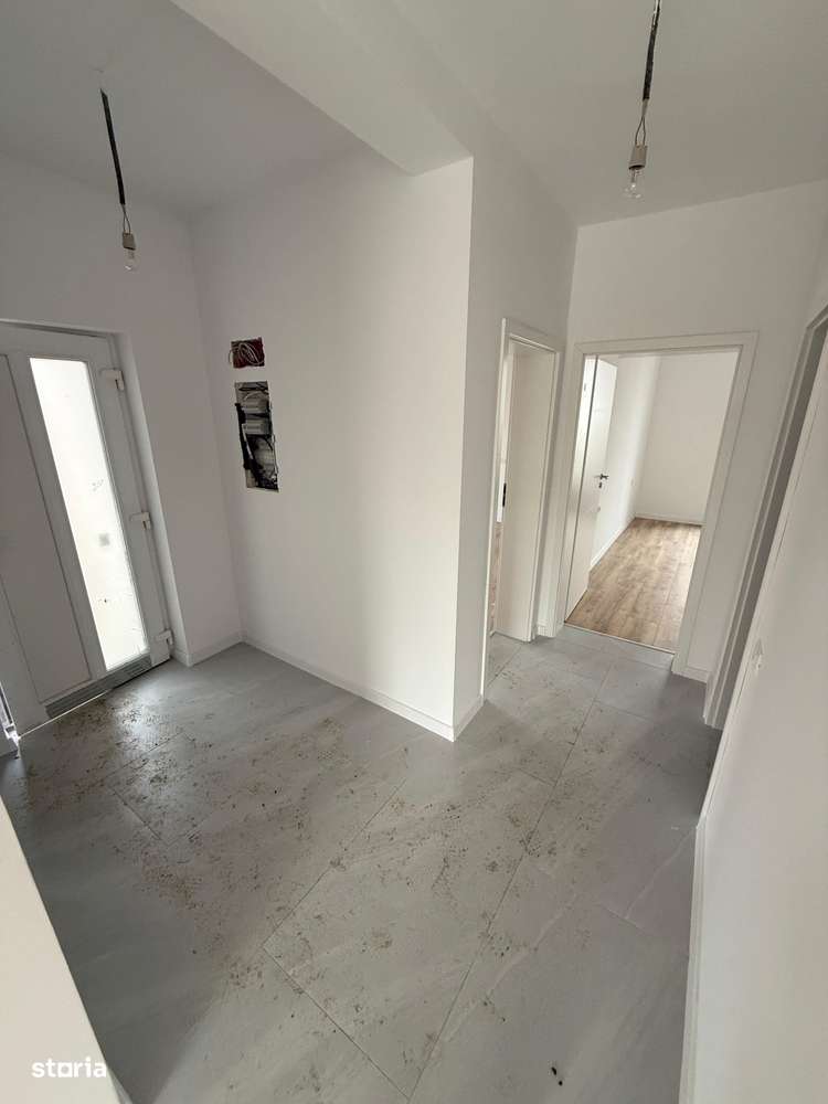 Comision 0! Duplex pe Parter, 3 camere, 2 bai, 85mpU, 382mpT, Giarmata-1