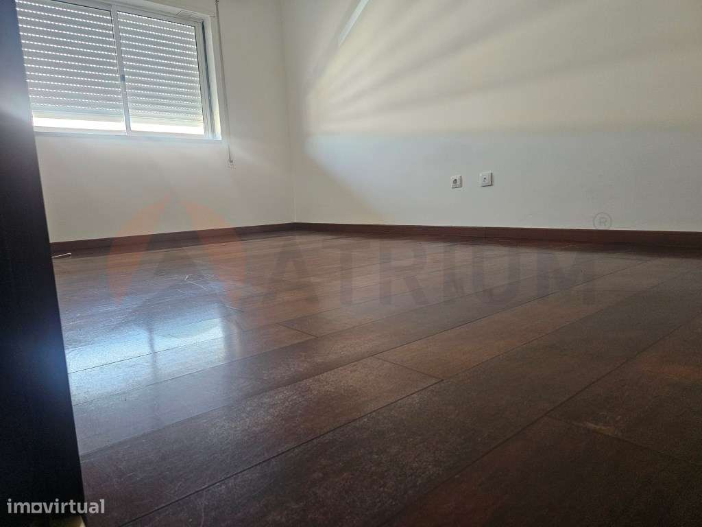 EXCLUSIVO | T2 COM 82m², ELEVADOR E LAREIRA NO VALE DO COBRO - SETÚ...-11