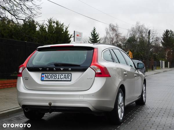 Volvo V60 D3 Summum - 4