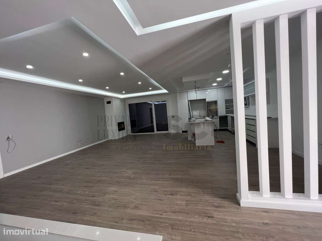 Moradia T4 Banda com Piscina | Cruz de Pau | Em Construção - Grande imagem: 4/27