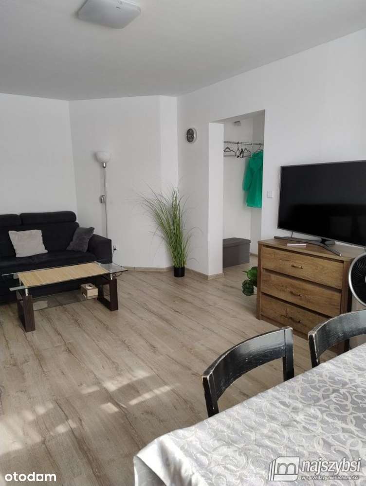 Kołobrzeg-mieszkanie 3 pokojowe w ścisłym centrum - Pełny obrazek: 4/12