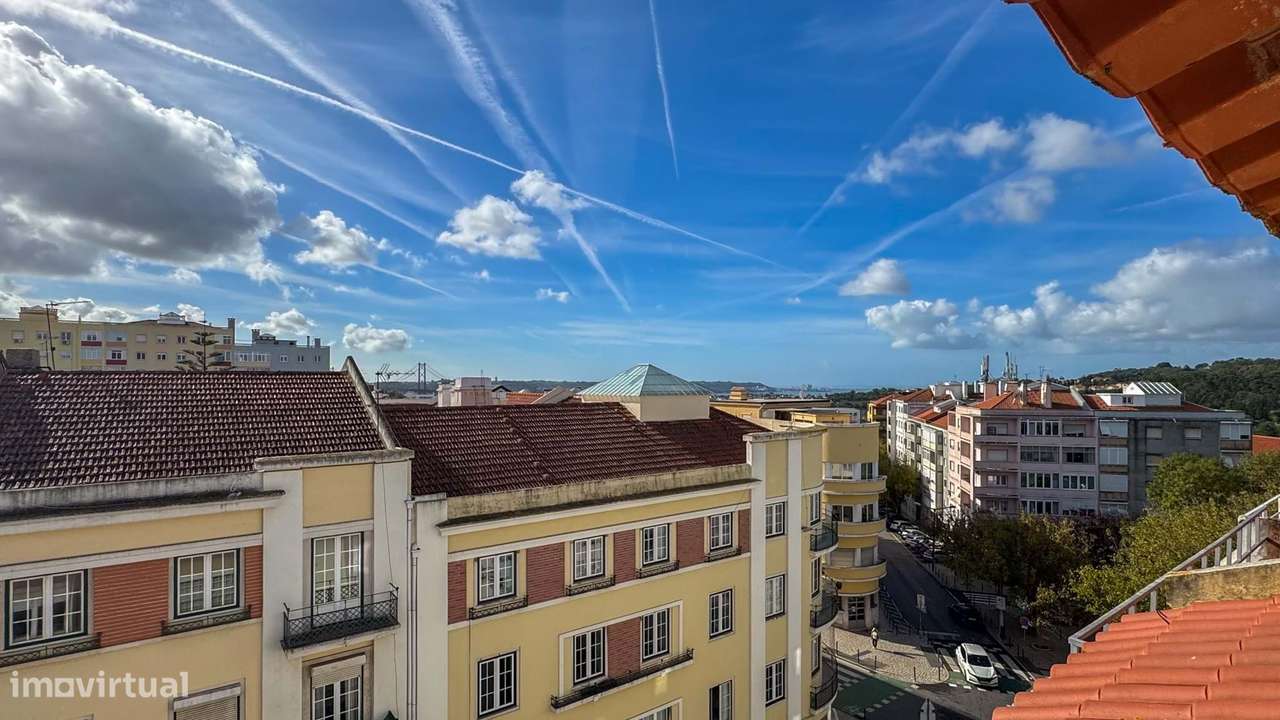Apartamento de charme - T3 com terraço em Campo de Ourique - Grande imagem: 4/39
