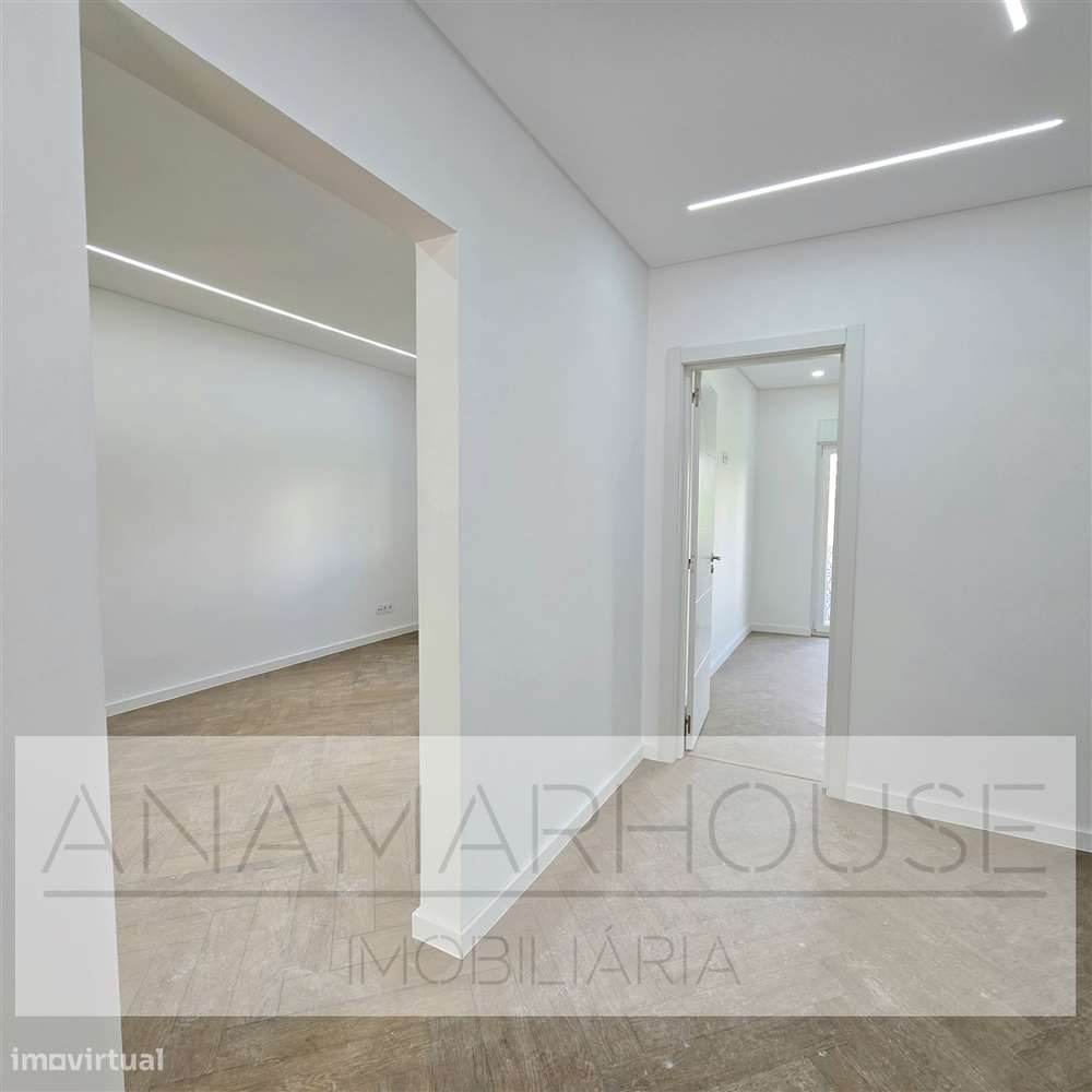 T3 Remodelado com varandas na Amadora, Mina De Água-1