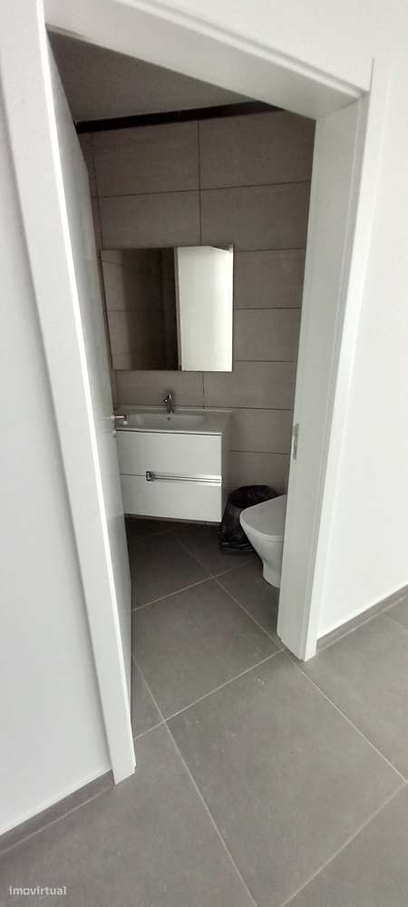 Loja - Fração P - Av. O Século - Samora Correia - CASF - Grande imagem: 5/7