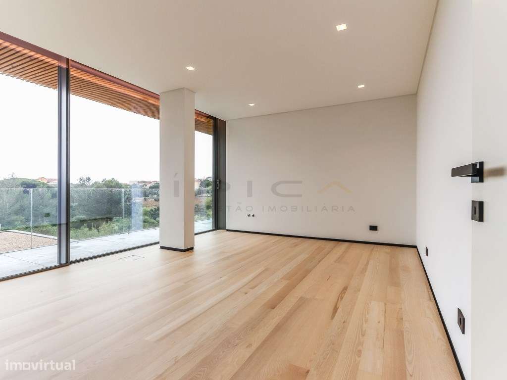 Moradia LUXO Condomínio Privado-26