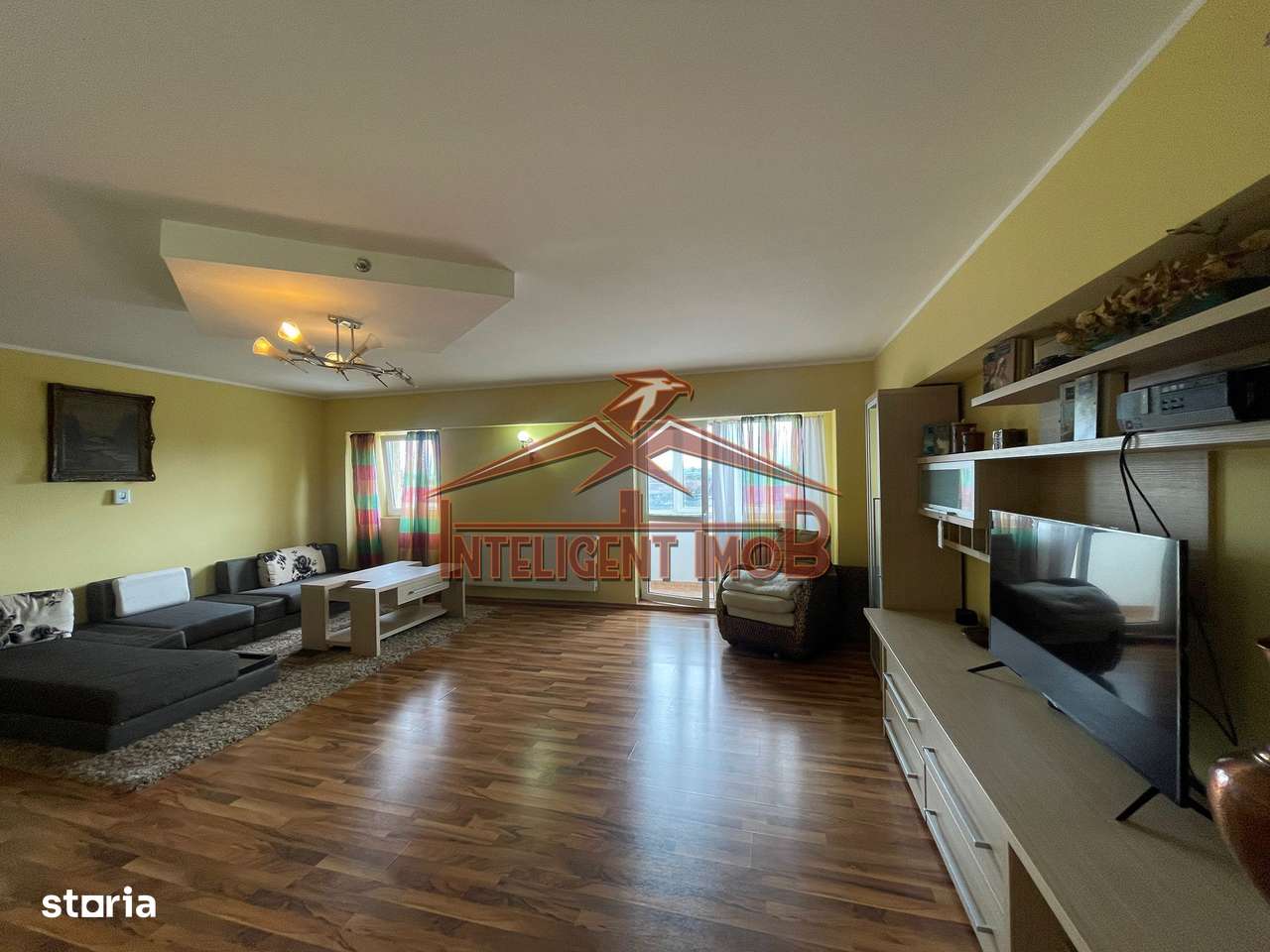Apartament Spațios 120mp, cu 4 Camere, 2 Băi și 3 Balcoane în Făgăraș-0