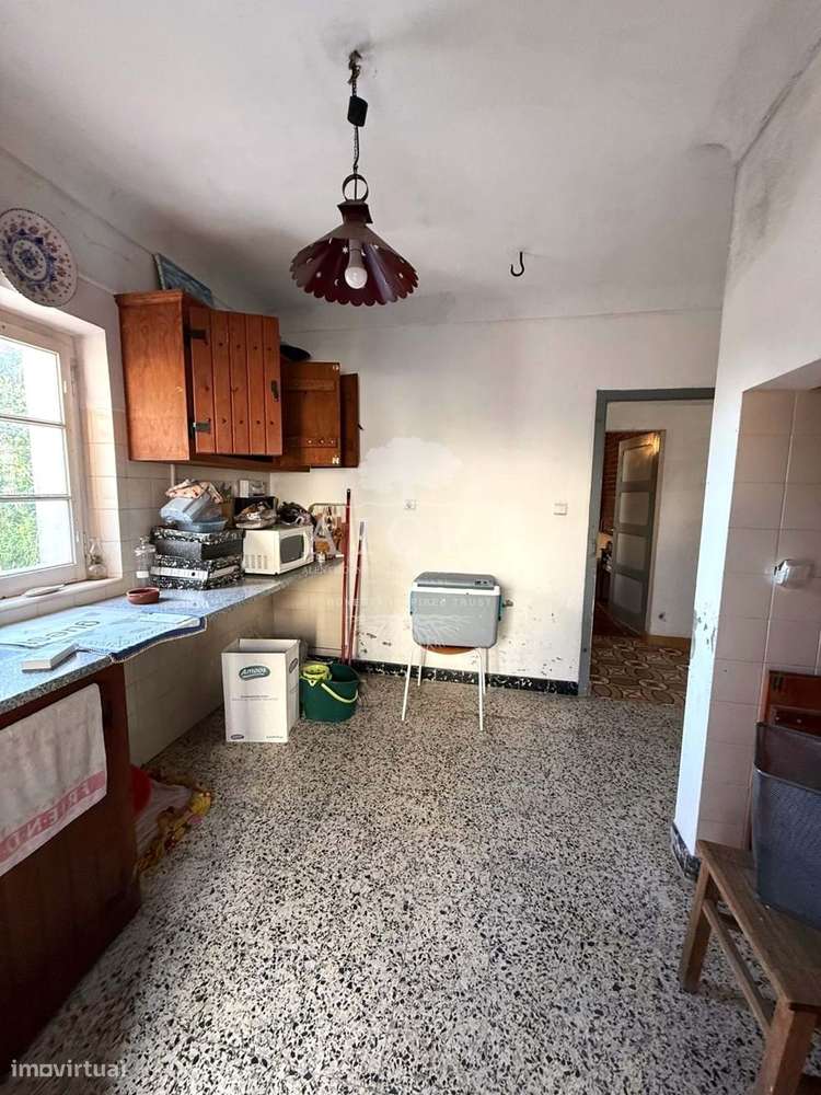 Moradia T2 Térrea com Quintal na Graça do Divor-13