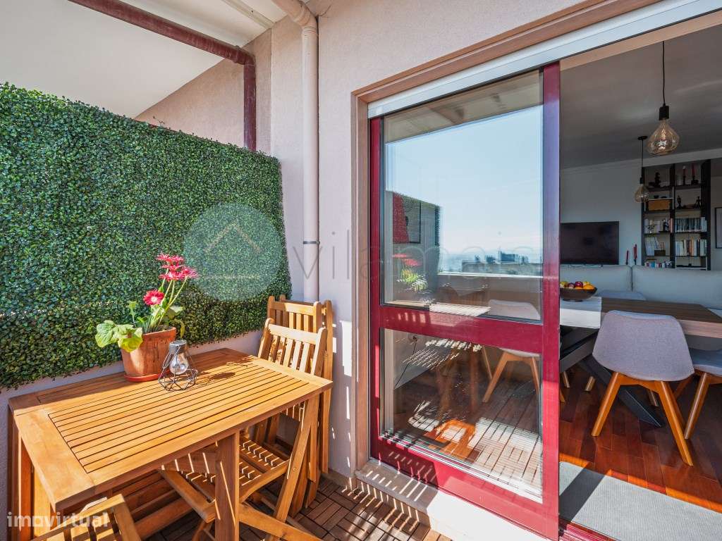 T2 à Venda na Areosa, Porto | Renovado, Garagem e Vista Mar-20