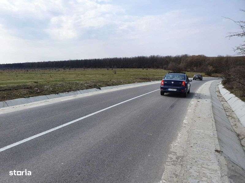 Vand teren intravilan - Imagine principală: 4/6