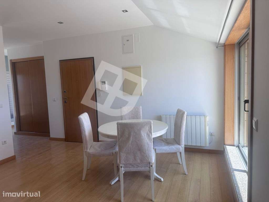 Apartamento T2 com Terraços - Aveiro /Glória-8