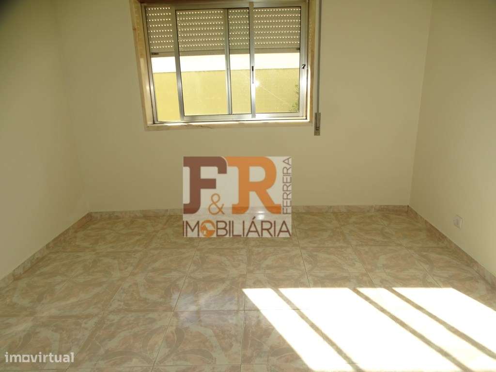 Moradia Duplex T2+1 com sótão aproveitável e Garagem Quinta do Cond...-39