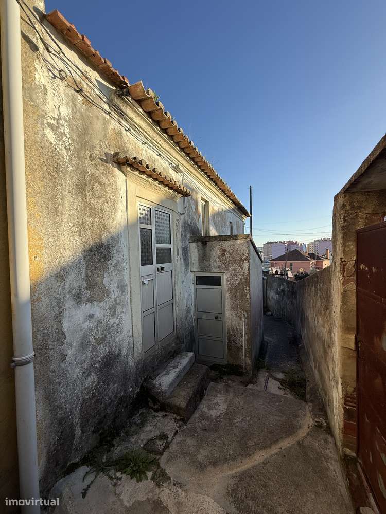 Moradia T5 Remodelação Total nas Lopas, Agualva - Cacém - Grande imagem: 4/10