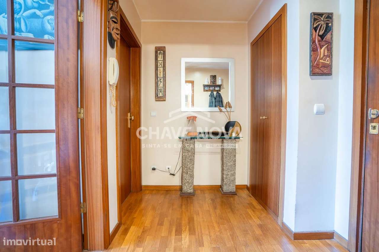 Apartamento T2 c/ Lugar de Garagem na Foz do Douro-9