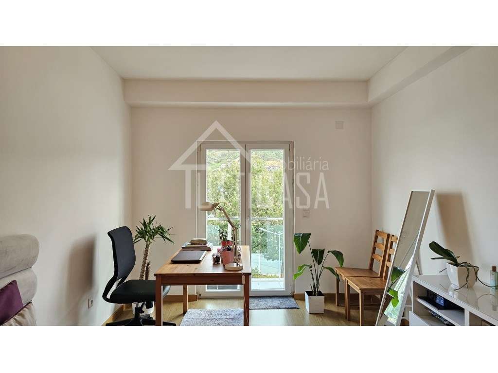 Apartamento estilo duplex T2+1 na Malveira-23