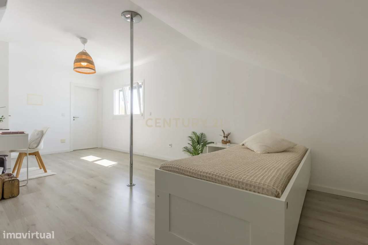 Moradia Geminada como Nova na Quinta do Conde-30