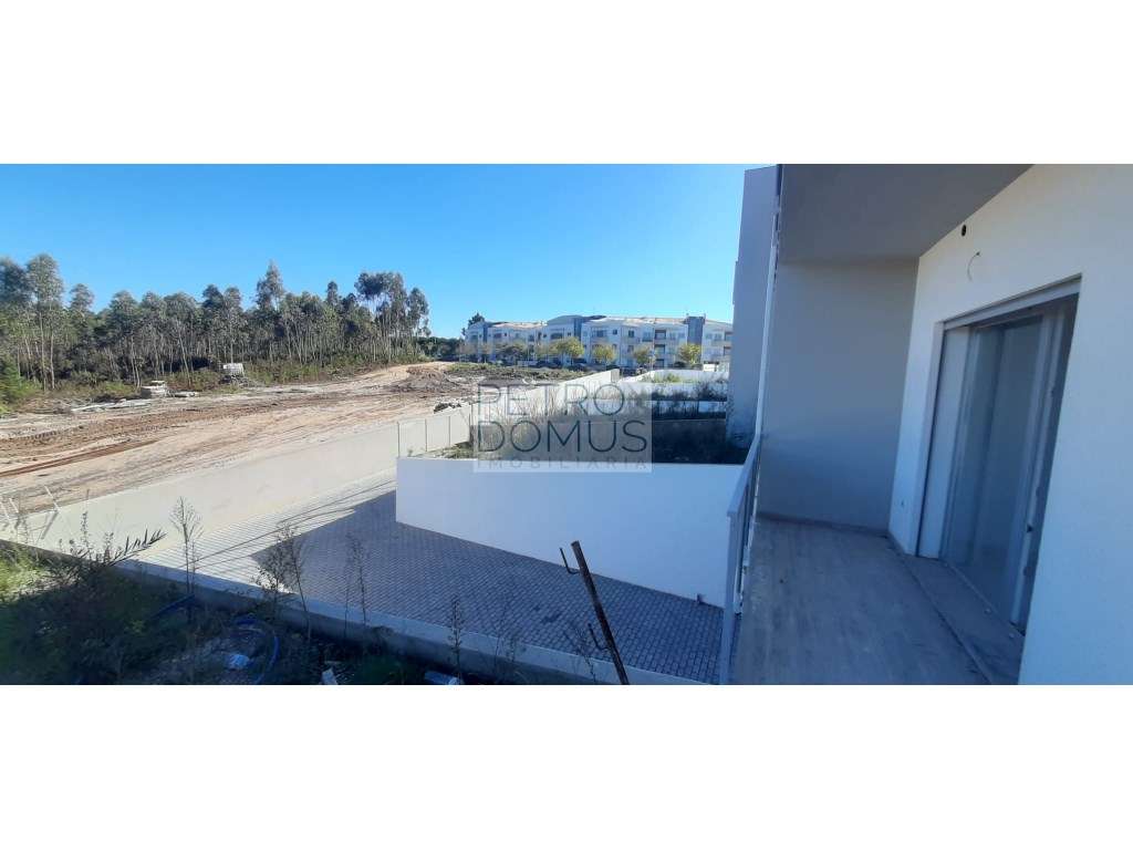 MORADIA T4+SÓTÃO AMPLO COM 50 m2 - CASAL DOS MATOS-8