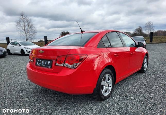 Chevrolet Cruze - 4