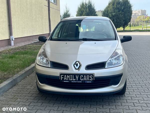 Renault Clio - 8