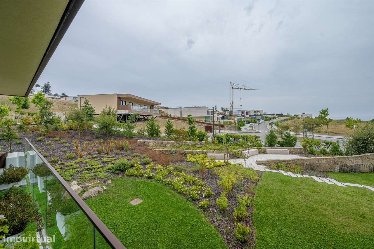 Apartamento T3 de Luxo na Quinta Marques Gomes | Golden Hour Real Esta-44