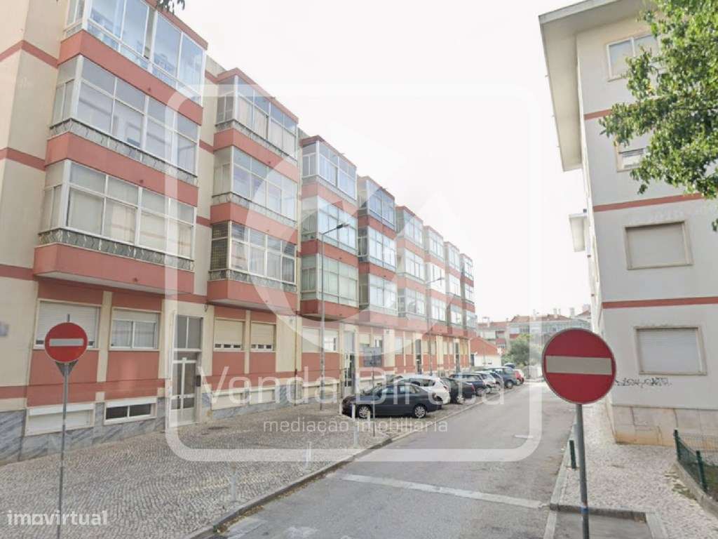 Apartamento T2 com Varandas em Agualva - Excelente Oportunidade-22