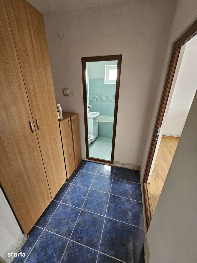 Vand ap cu 3 camere str. Dunarea - Posta 4-8