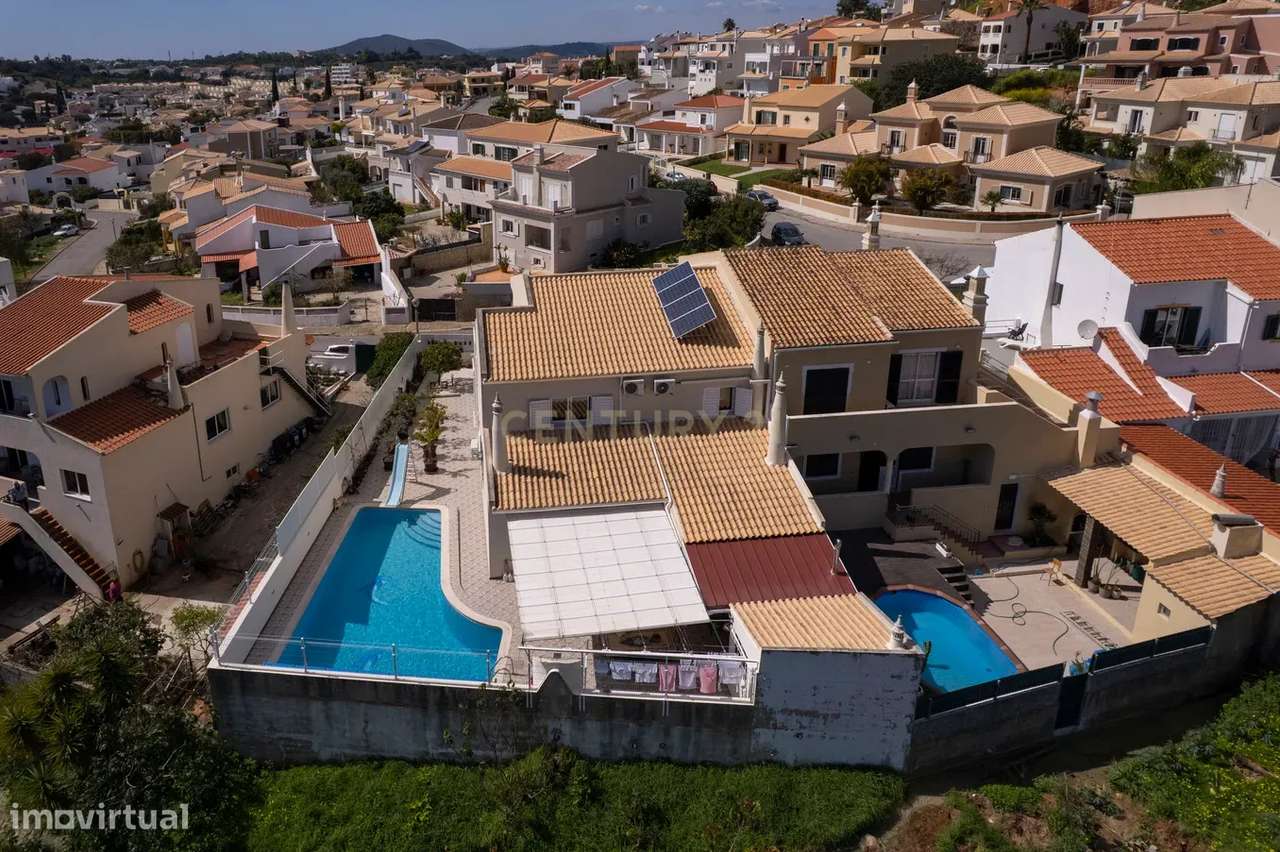 Moradia T3 com piscina e amplo espaço exterior-43