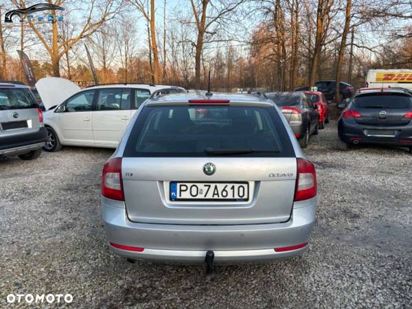 Skoda Octavia Combi 2.0 TDI DPF FAMILY - 21