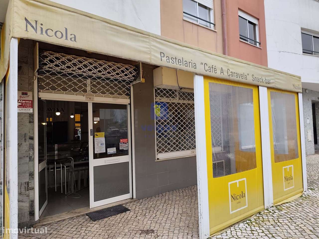 Café Totalmente Equipado Para Venda-16