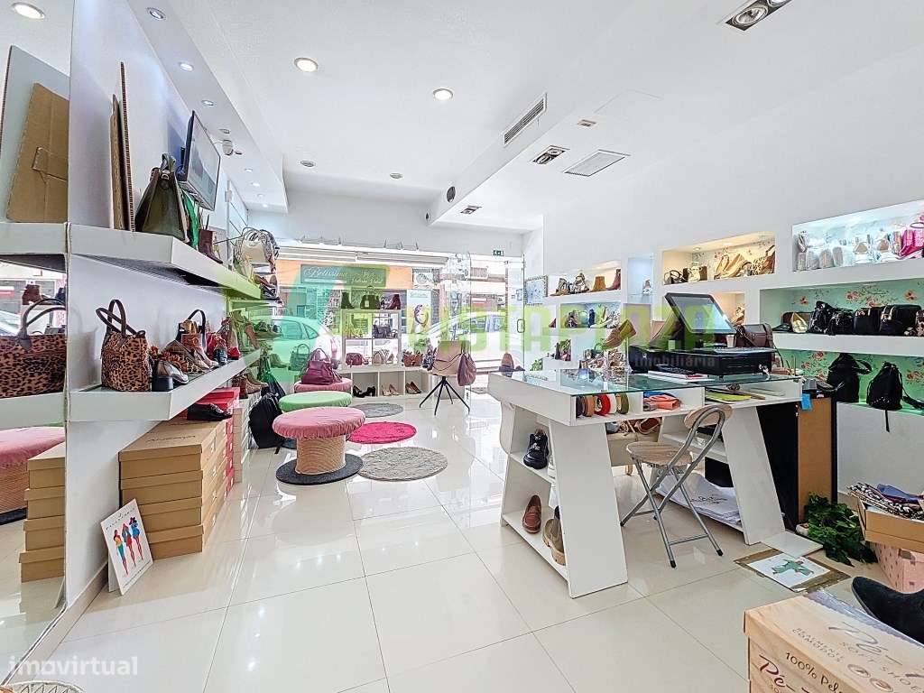 Loja no centro da cidade em Portimão - Grande imagem: 4/26