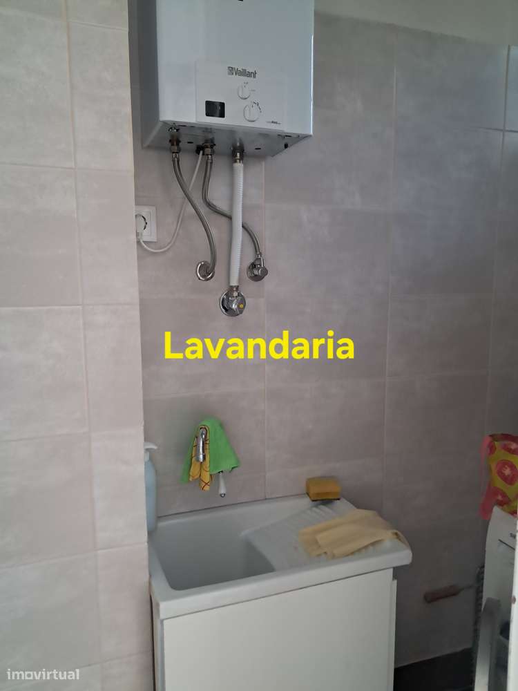 Elegante T3+ 1 com JARDIM privativo Próximo Metro Alameda-23