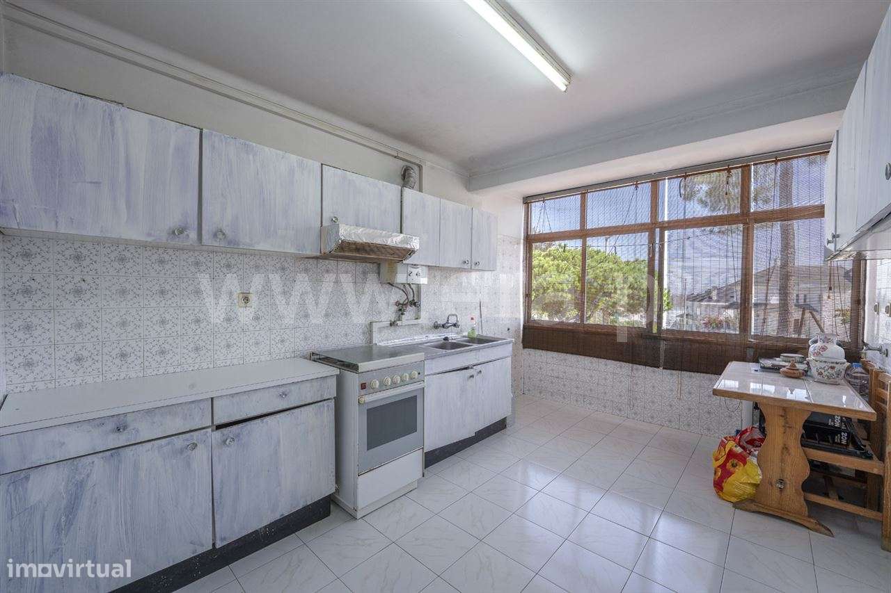 Apartamento T2; Laranjeiro-10