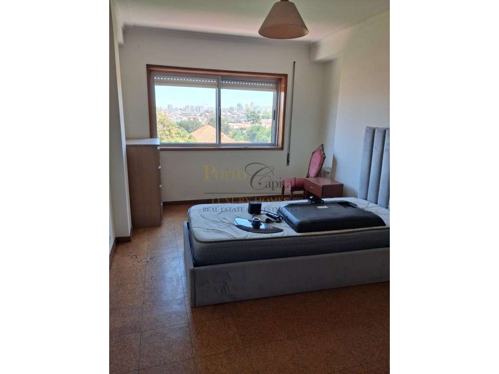 APARTAMENTO T3+1 COM FANTASTICA VISTA SOBRE O DOURO, UMA BOX (3 LUG...-17