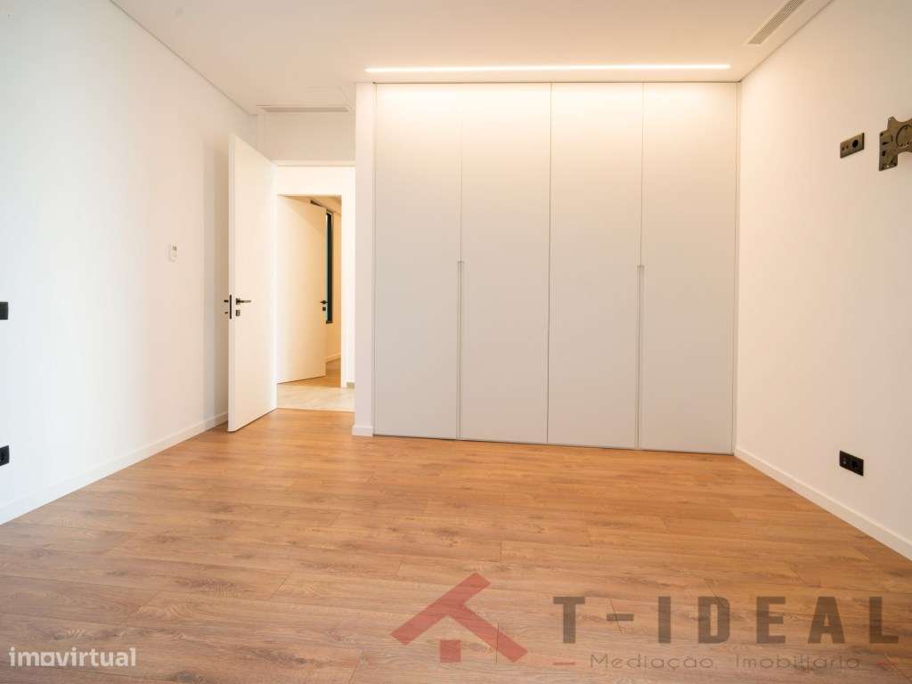 Apartamento T3 no Centro da Lourinhã-32