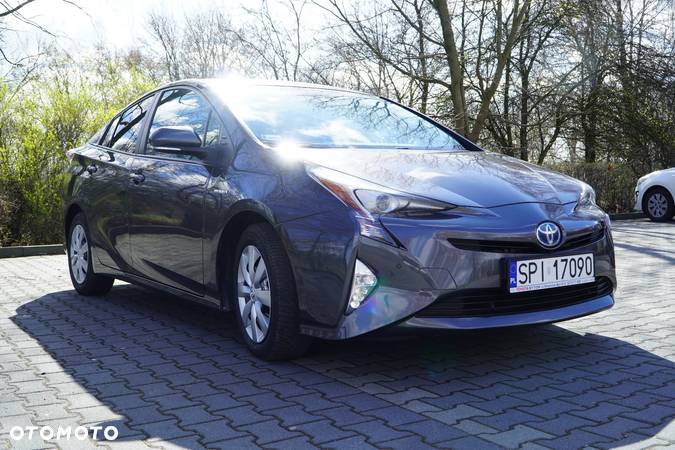 Toyota Prius Hybrid Executive - 11