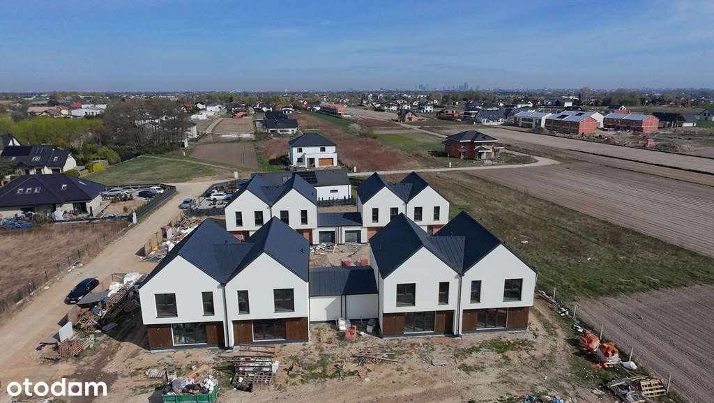 Segment skrajny z ogródkiem 330m2