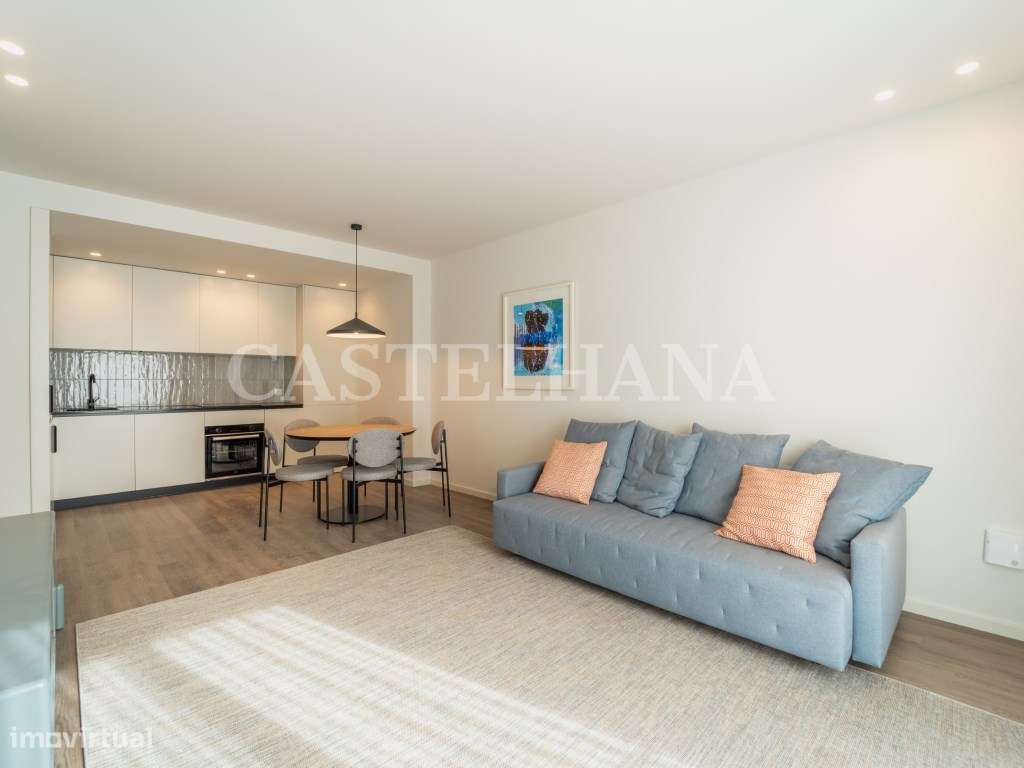 Apartamento T1 com garagem inserido em novo empreendimento da cidad... - Grande imagem: 1/68