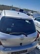 Usa Fata Dreapta Toyota Yaris 2006 Hatchback Gri - 2