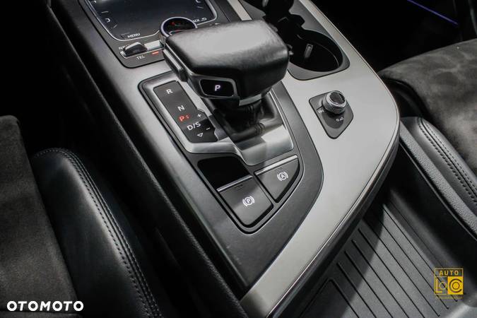 Audi Q7 3.0 TDI ultra Quattro Tiptronic - 24