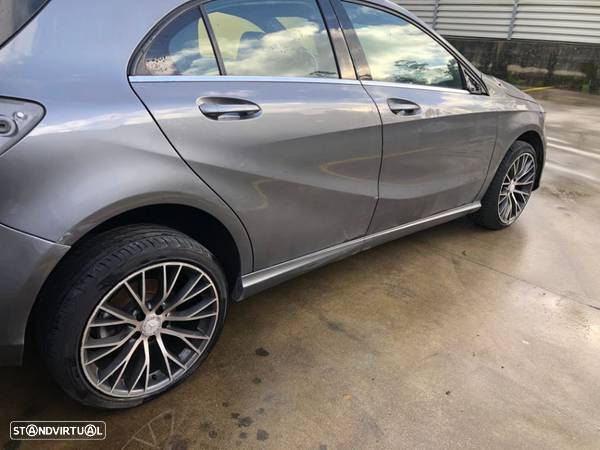 MERCEDES A 180 (W176) 1.6  122CV DE 2014 PARA PEÇAS - 4