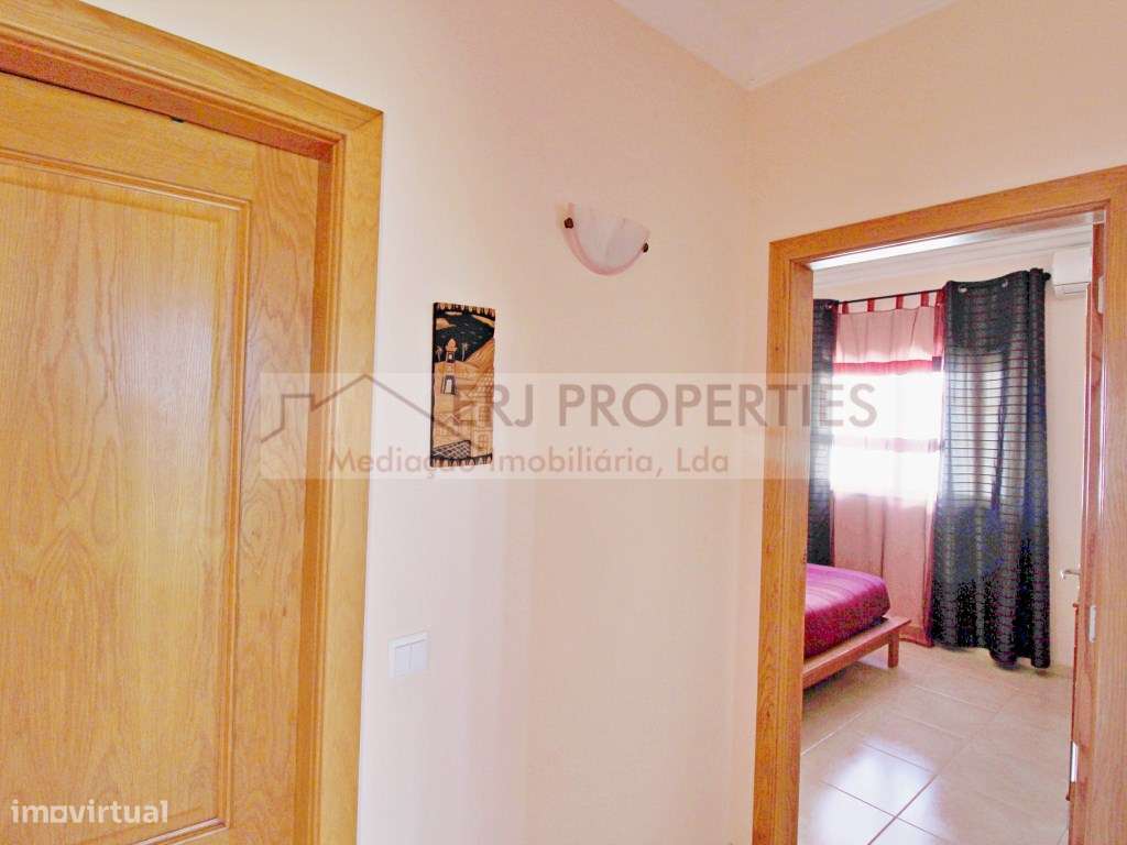 Apartamento T3 a 350m da Praia da Lota - Grande imagem: 5/26