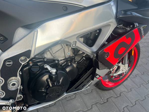 Aprilia RSV - 21