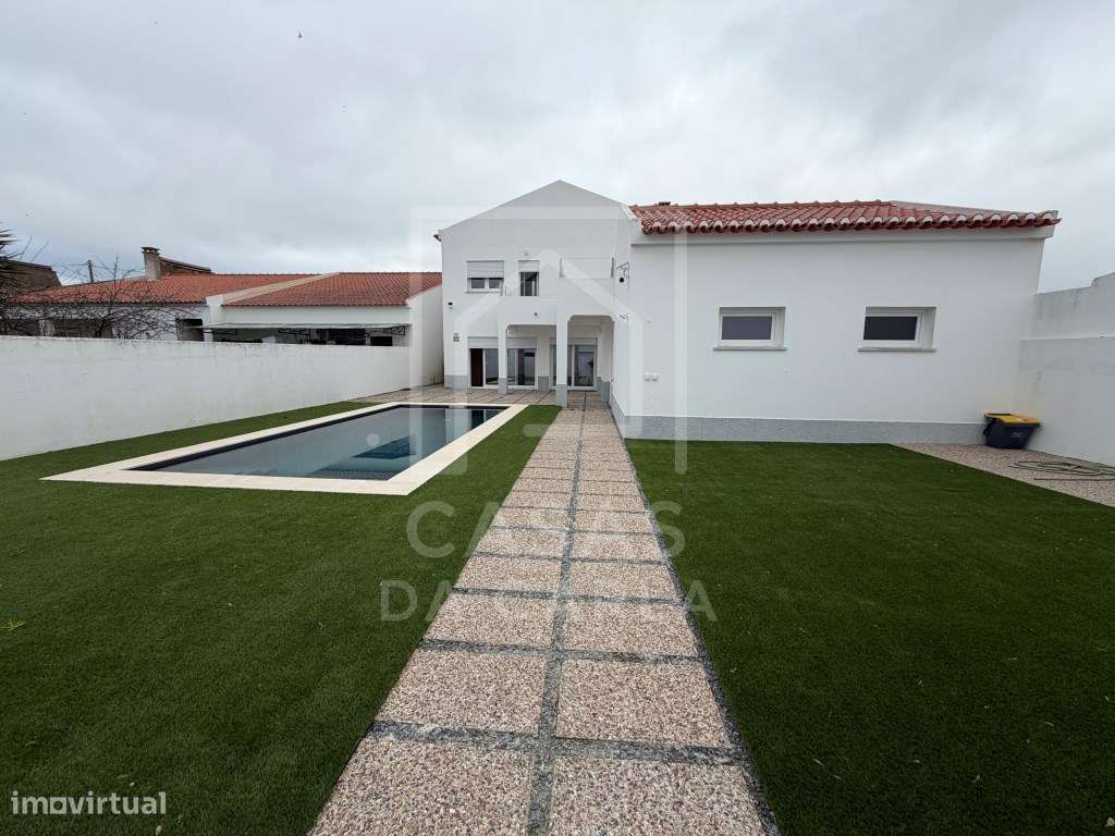 Moradia T3 com quintal, garagem e piscina em Faro do Alentejo - Grande imagem: 2/36